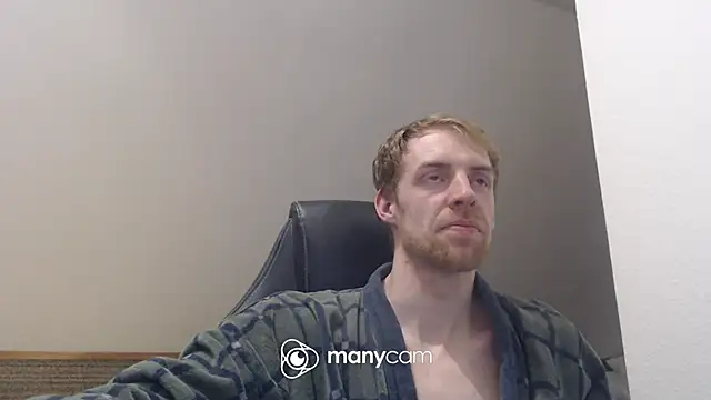 Snapshot of Milkyman7 chatting on October 18, 9:20 pm Milkyman7 online show from October 18, 9:20 pm