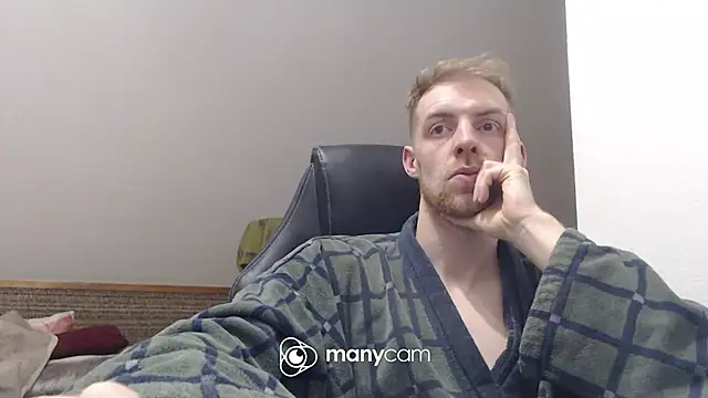 Snapshot of Milkyman7 chatting on October 24, 7:26 pm Milkyman7 online show from October 24, 7:26 pm