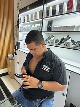 Patricio 02 online show from May 11, 4:04 pm