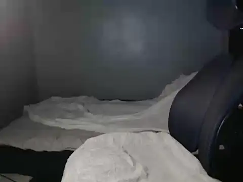 hottie island online show from April 29, 5:41 pm