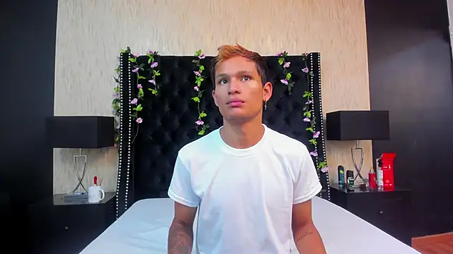 Damian Garciaa online show from April 29, 11:48 am