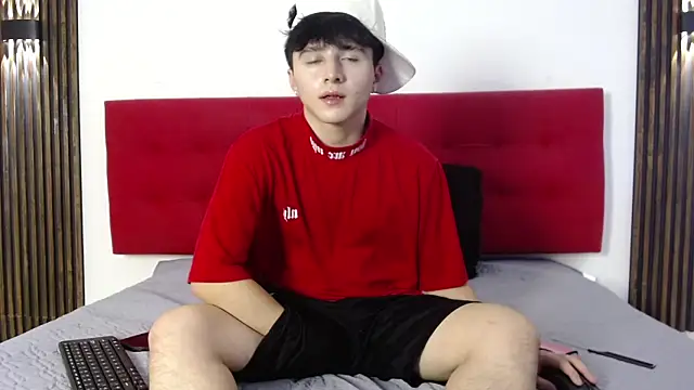 LunayDream online show from April 23, 7:27 pm