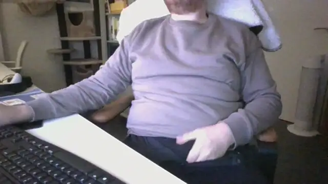 richard9718 online show from May 6, 8:20 pm