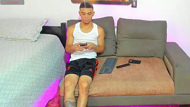 Teo Rave online show from May 11, 4:04 pm