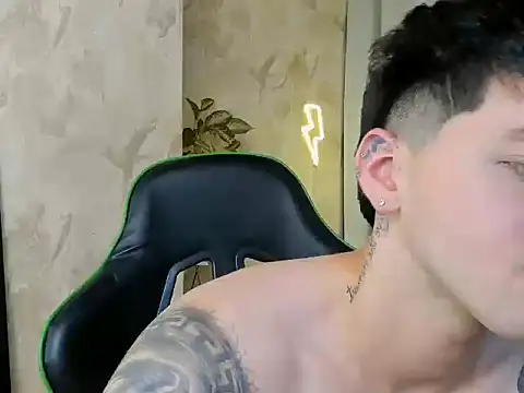 RONNY COLTON online show from May 5, 1:40 am