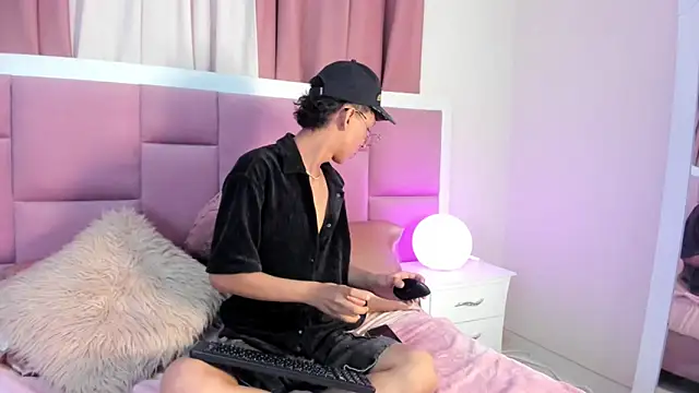 dax blaze online show from April 28, 4:17 am