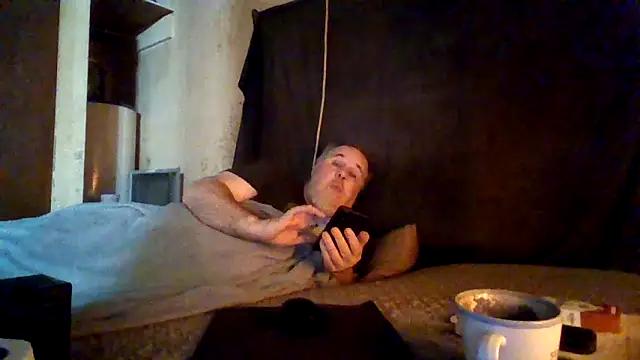 Nightshade1195 online show from May 7, 9:48 pm