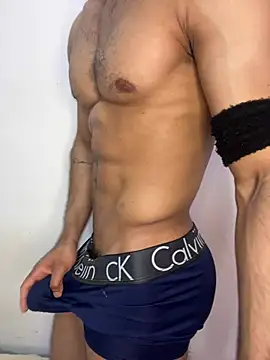 Lucas 93840 online show from August 5, 8:58 pm