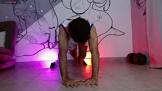 caius bigcock1 online show from May 2, 12:30 pm