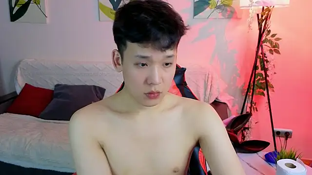icexoxo2 online show from April 22, 12:43 pm