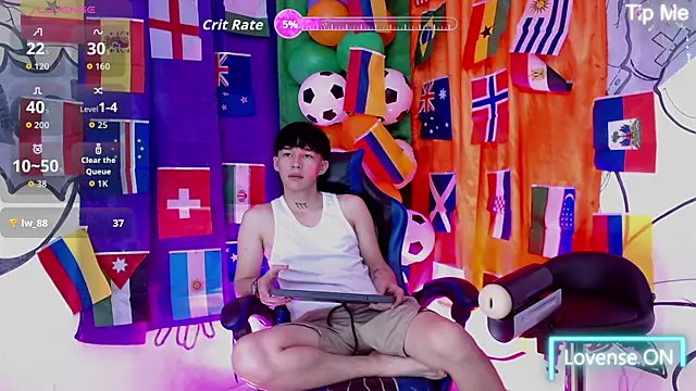 marco 777  online show from June 24, 6:33 pm