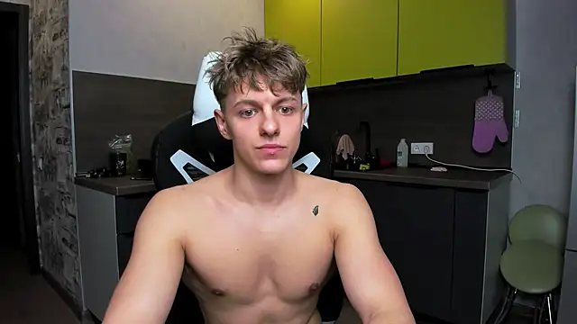 prince nik online show from April 29, 6:36 pm