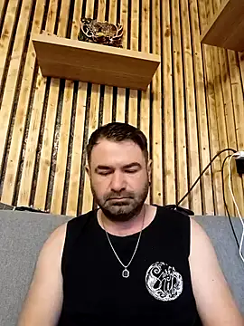 yuyukyler online show from May 6, 6:19 pm