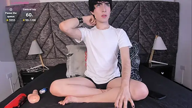 DemonFoxx online show from June 17, 1:24 pm