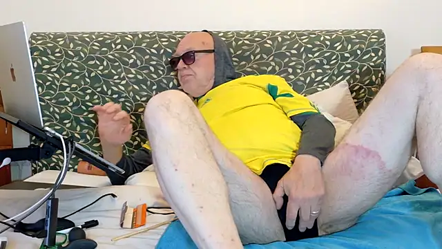 KinkCentral online show from June 10, 8:31 pm