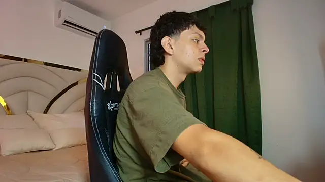 Milo Storm online show from May 4, 12:07 pm