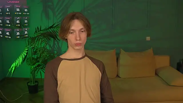 Daniel Schmidt online show from May 5, 5:53 am