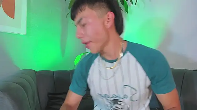 EthanSantori online show from April 27, 7:41 pm