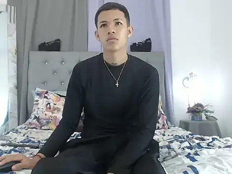 PhillipCox online show from June 27, 12:33 pm