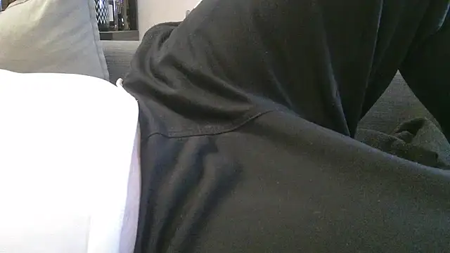 horny-bear89 online show from May 11, 7:55 pm
