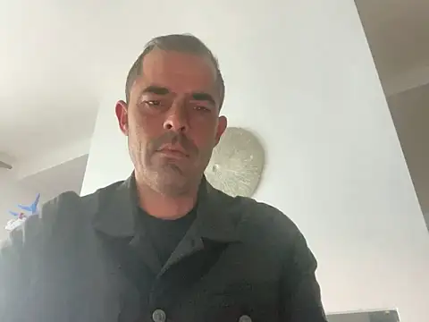 Riccardo86xx online show from May 17, 4:20 am
