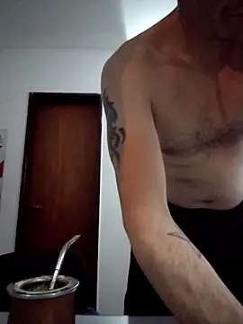 Alejandro83bsf online show from June 20, 10:26 pm