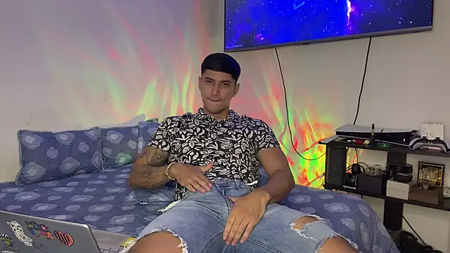SexxxySquirterStev777 online show from June 19, 11:15 am