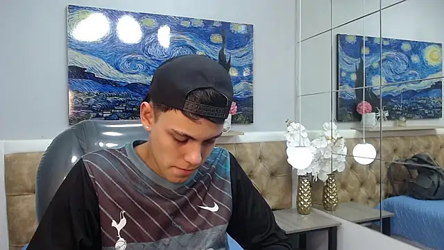 Ethanx18  online show from June 4, 3:23 am