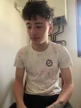 denysio89 online show from May 19, 4:41 am
