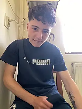 denysio89 online show from May 6, 9:43 am