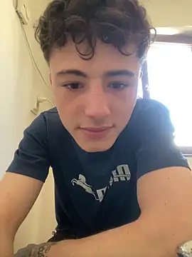 denysio89 online show from May 5, 8:05 am