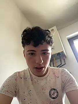 denysio89 online show from May 18, 7:36 am