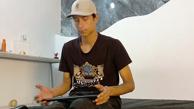 cameronsilverman online show from June 17, 9:27 pm
