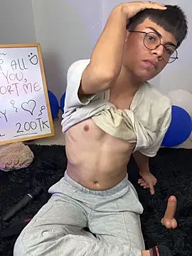 Asher Young online show from May 6, 1:17 am