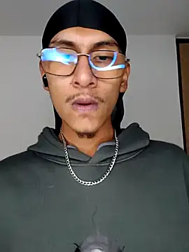 Lil black009 online show from May 18, 5:57 am