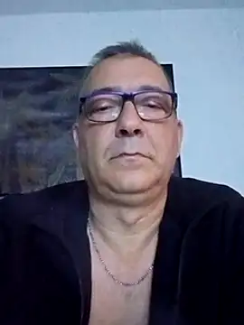 Snapshot of Soloyan chatting on December 10, 6:44 am Soloyan online show from December 10, 6:44 am