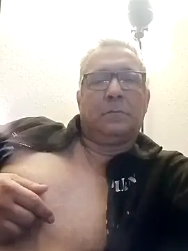 Snapshot of Soloyan chatting on January 28, 5:54 am Soloyan online show from January 28, 5:54 am