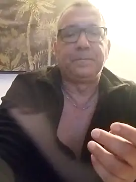 Snapshot of Soloyan chatting on December 22, 6:17 am Soloyan online show from December 22, 6:17 am