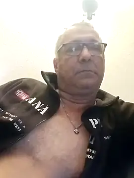 Snapshot of Soloyan chatting on January 17, 5:42 am Soloyan online show from January 17, 5:42 am