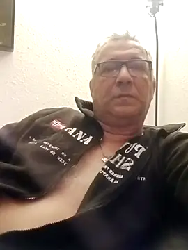 Snapshot of Soloyan chatting on February 11, 5:47 am Soloyan online show from February 11, 5:47 am