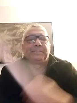 Snapshot of Soloyan chatting on December 13, 5:38 am Soloyan online show from December 13, 5:38 am