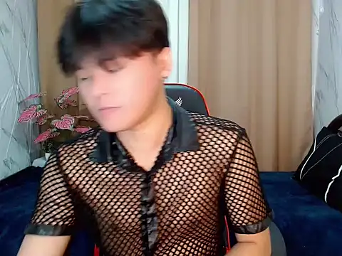 yourhotasiandoms online show from May 4, 10:17 am
