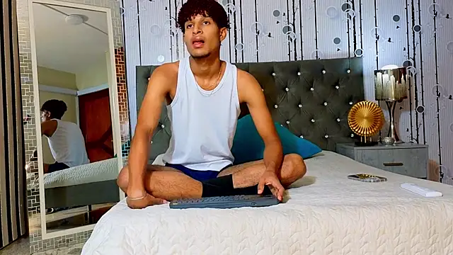 Alex Bloom online show from May 16, 7:23 pm