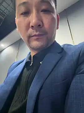 semir-xin online show from May 9, 2:40 pm