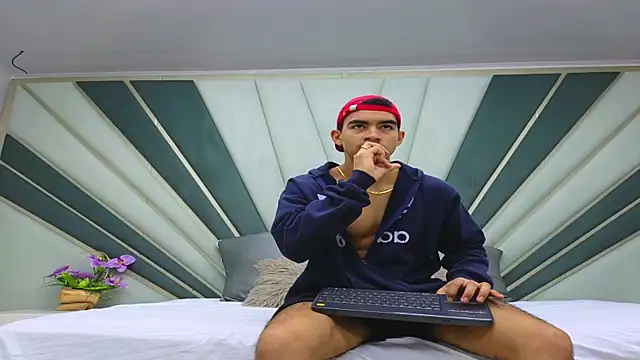 Sebastian Vega online show from May 11, 11:13 pm