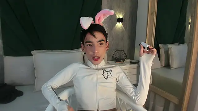 Andy vergara1 online show from May 19, 12:00 pm