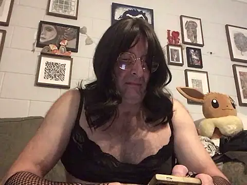 Heidixox69 online show from May 12, 3:37 am