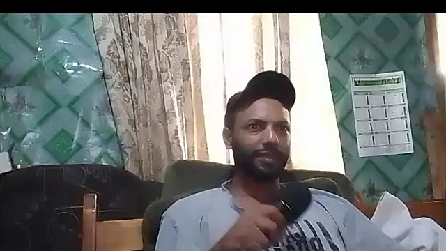 Snapshot of Camodick chatting on March 18, 6:28 am Camodick online show from March 18, 6:28 am