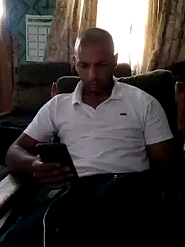 Snapshot of Camodick chatting on February 17, 6:42 am Camodick online show from February 17, 6:42 am