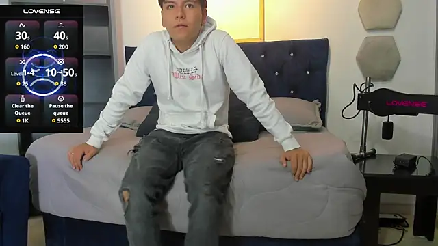  maximo 1 online show from June 3, 1:02 pm